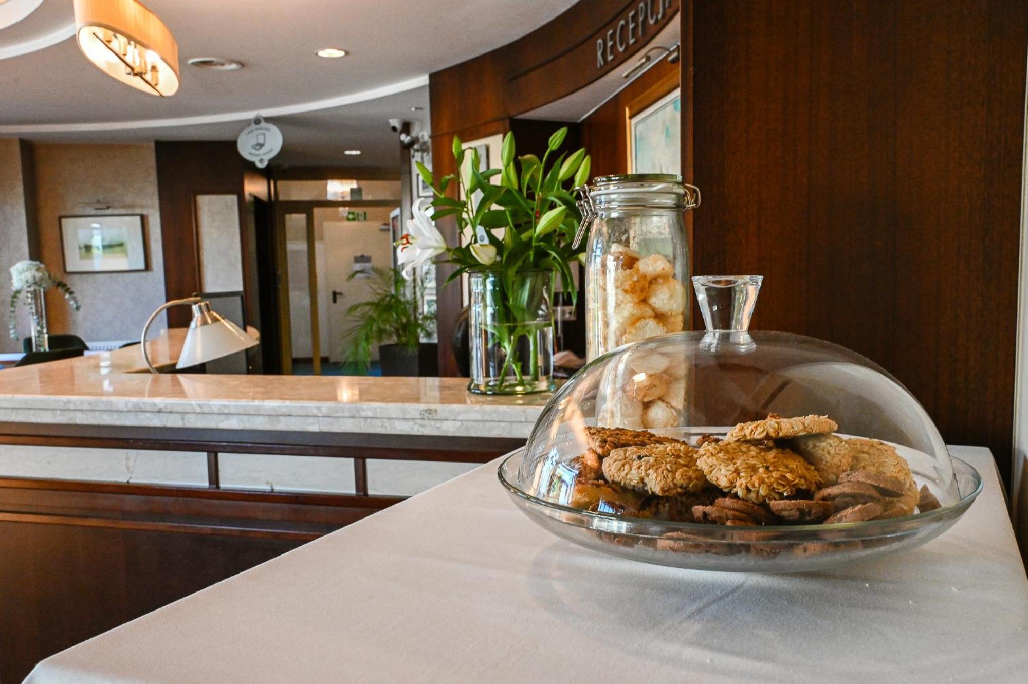 Hotel Kuracyjny Spa & Wellness Гдиня Екстер'єр фото